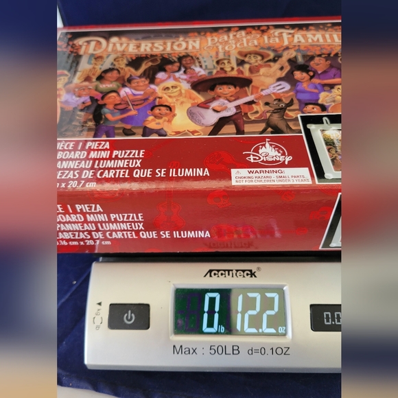 Disney's COCO 50 pc light-up billboard mini puzzle used very good condition - Picture 9 of 9